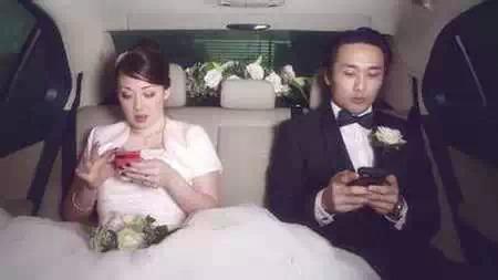 有手机的广东人注意！看完保证你唔会再玩手机！